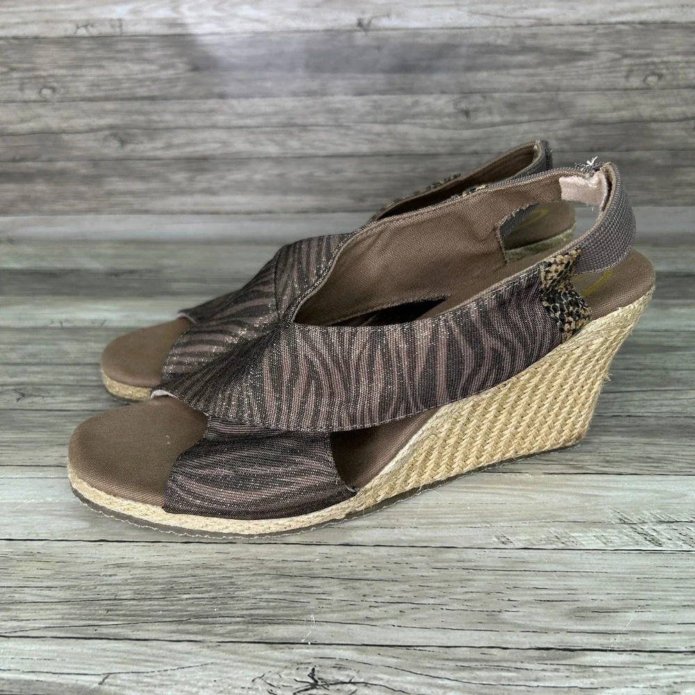 Skechers Wedge Sandals Womens 9 Espadrille Slip On Zebra Animal